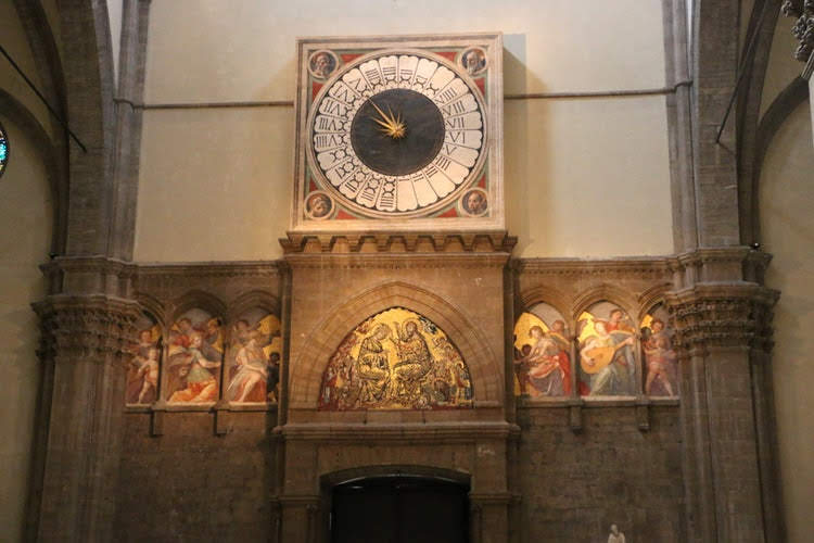 back facade clock uccello